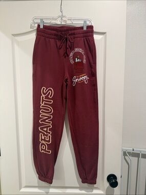 Peanuts dark red embroidered joggers xxs